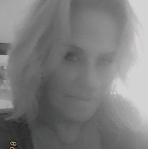 Meet your Posher, Rochelle